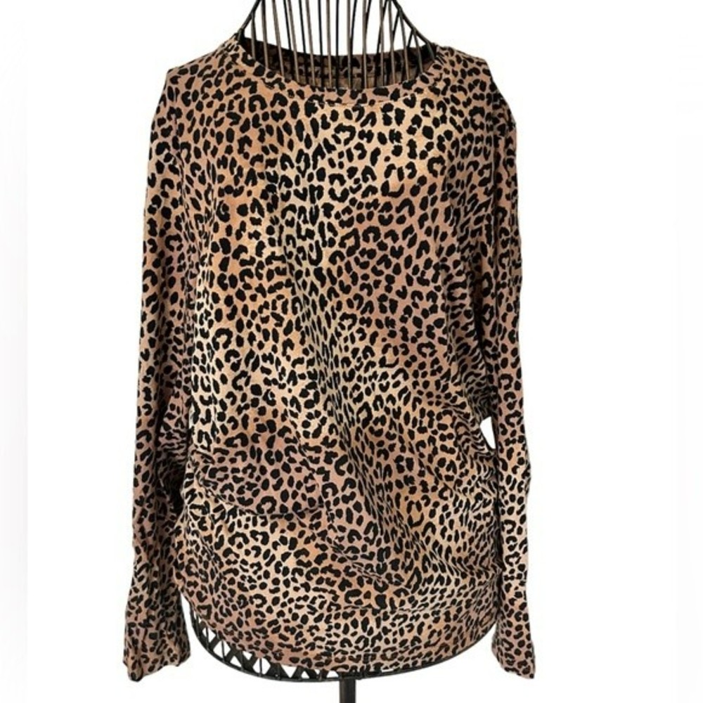 Lands End ladies medium tall animal print crew neck cotton long sleeve tee shirt